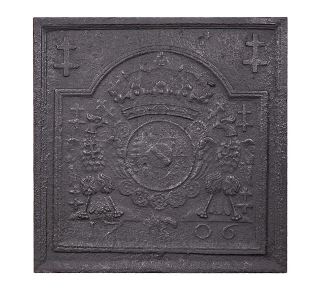 Plaque de cheminée en frontaux armes de Lorraine, datée 1706-0