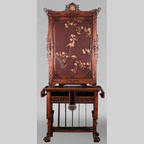CHARBONNIER (ébéniste) pour L’ESCALIER DE CRISTAL, Cabinet japonisant à panneau laqué coulissant, vers 1890