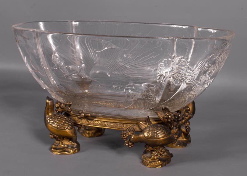 Coupe en cristal de Baccarat et bronze doré à décor japonisant-1