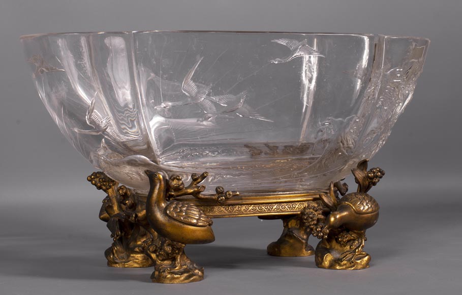 Coupe en cristal de Baccarat et bronze doré à décor japonisant-2