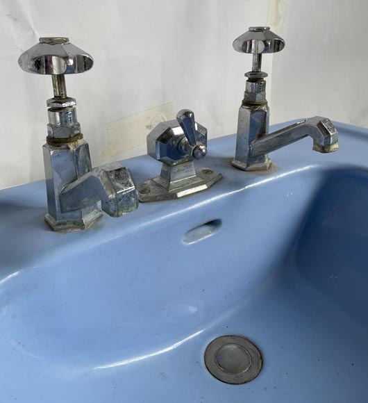 Lavabo bleu en faïence sur pied, années 50-6