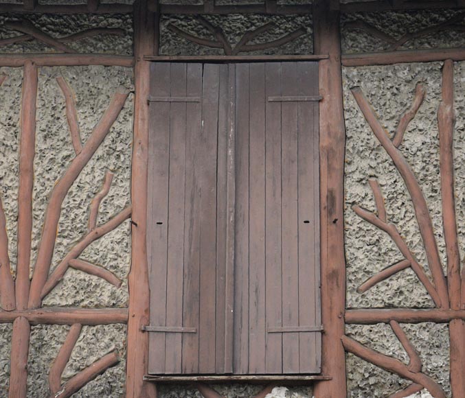 Ensemble original d’une paire de volets et garde-corps en bois, style rusticage, milieu du XIXe siècle-1