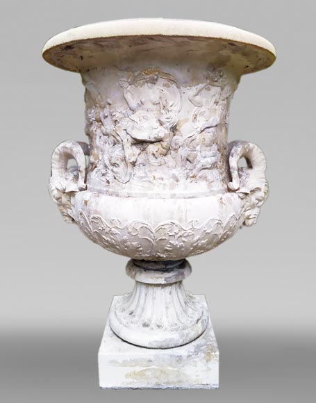 François GIRARDON (d'après) - Vase en pierre reconstituée-0