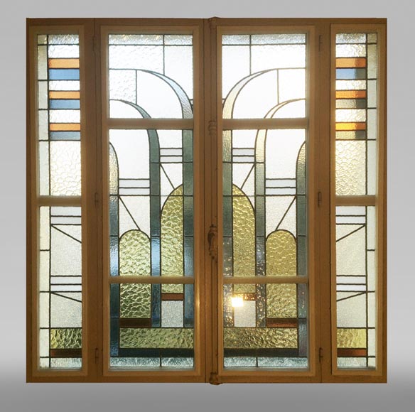 Petite fenêtre en vitrail motif Art Déco, vers 1940 Vitraux
