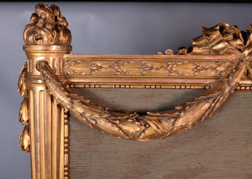 Pare-étincelle de style Louis XVI en bois doré et tapisserie d'Aubusson représentant une allégorie de la Musique-6