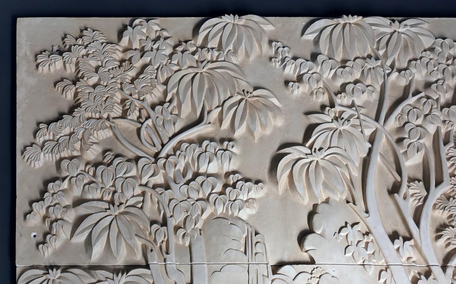 Dans le goût d'Armand Albert Rateau (1882-1938) Ensemble comprenant une baignoire et un bas-relief en plâtre, fin du XXe siècle. -5
