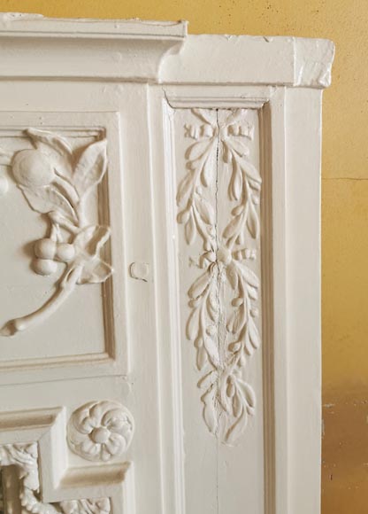 Beau trumeau de style Louis XVI richement orné-4