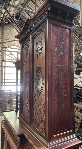 Gabriel VIARDOT, Meuble de présentation à décor incrusté de nacre, Deuxième moitié du XIXe siècle-1