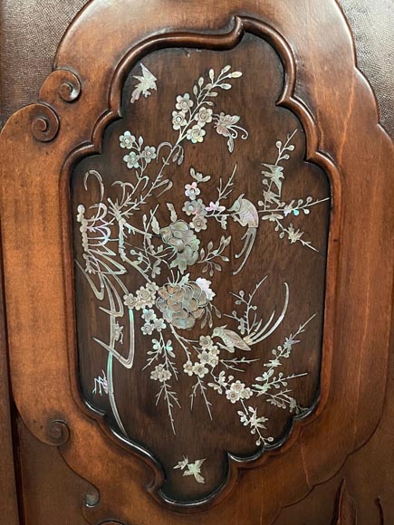 Gabriel VIARDOT, Meuble de présentation à décor incrusté de nacre, Deuxième moitié du XIXe siècle-12