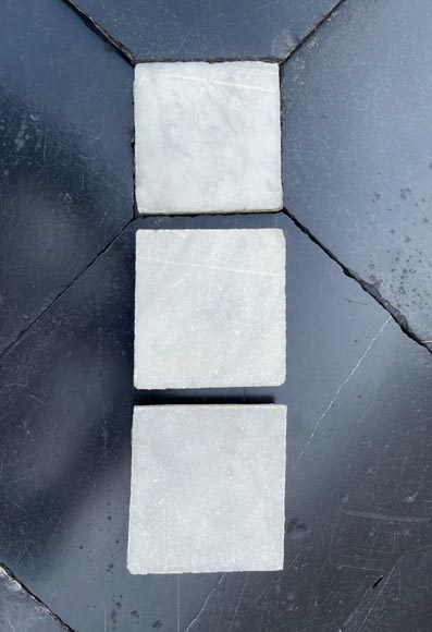 Lot de 32m² de sol à cabochon en pierre noire de Soignies et marbre de Carrare-4