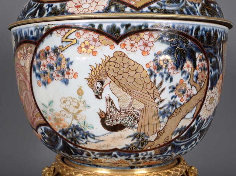 Pot couvert en porcelaine d'Imari sur monture Napoléon III bronze doré, XIXe siècle-7