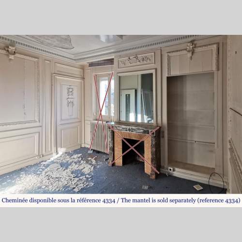 Belle pièce de boiserie en boit peint à décor néo-classique d’époque Louis XVI