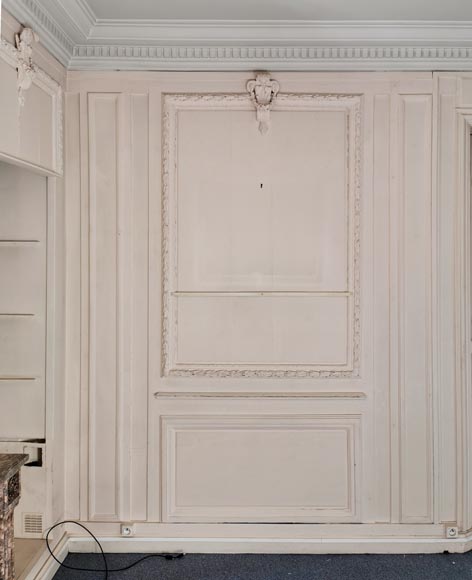 Belle pièce de boiserie en boit peint à décor néo-classique d’époque Louis XVI-5