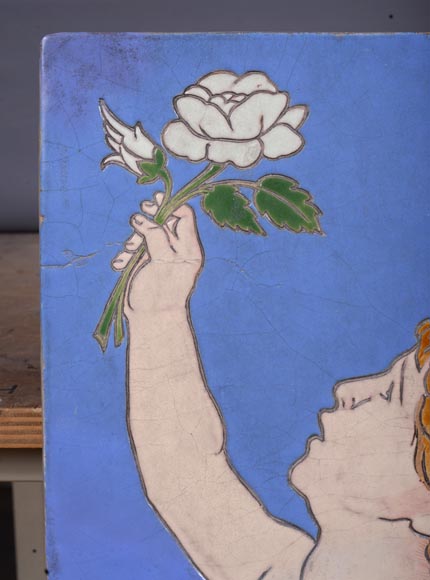 Jules LOEBNITZ (1836 – 1895), Panneau en céramique « Enfant à la fleur »-1