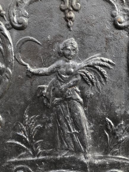 Plaque de cheminée représentant Cérès, déesse de l'agriculture-3