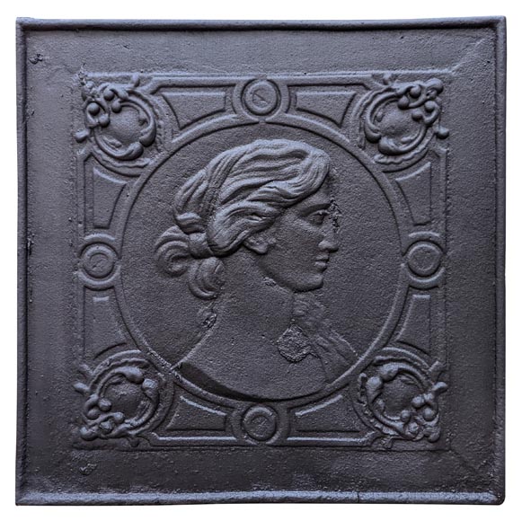 Plaque de cheminée au profil de femme-0