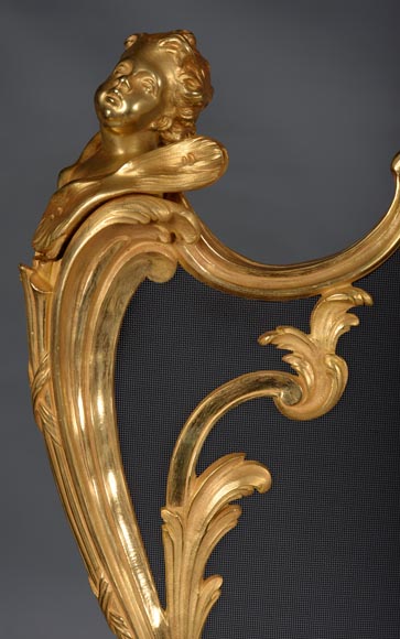 BOUHON Frères (attr. à), Pare-étincelles en bronze doré orné d’espagnolettes, fin du XIXe siècle-4
