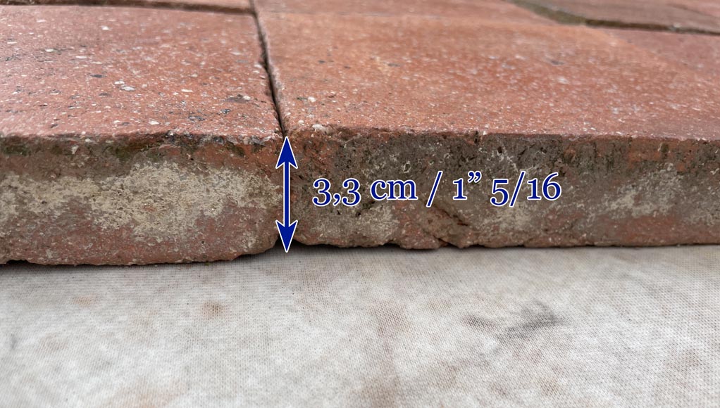 Environ 17 m² de dalles en terre cuite anciennes-3