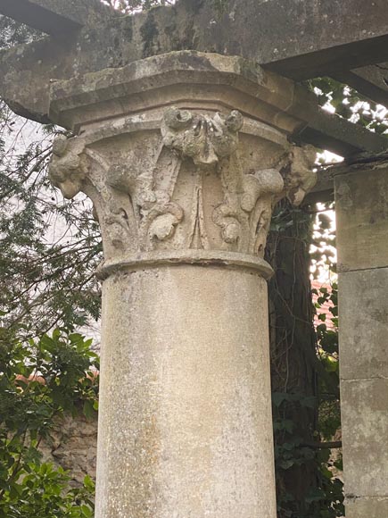 Structure en pierre aux colonnes, fin du XIXe siècle-7
