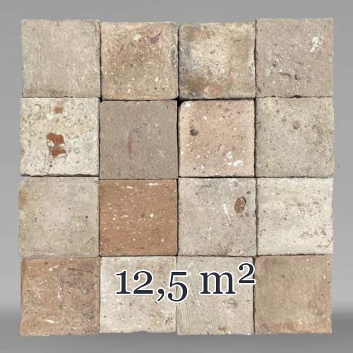 Environ 12,5 m² de dalles en terre cuite anciennes