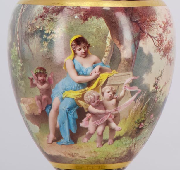 MANUFACTURE DE SÈVRES et Charles LABARRE (peintre) - Paire de vases en porcelaine montés en bronze doré, vers 1890-4