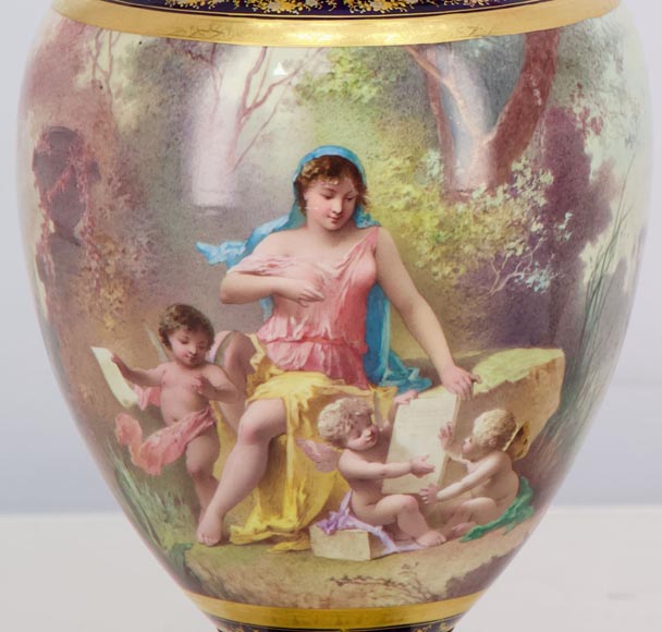 MANUFACTURE DE SÈVRES et Charles LABARRE (peintre) - Paire de vases en porcelaine montés en bronze doré, vers 1890-7