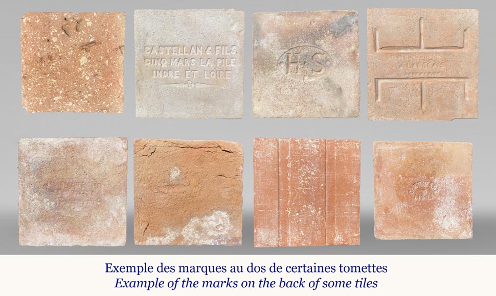 Lot d'environ 15 m² de tomettes anciennes en terre cuite de forme carré provenant de différentes tuileries. -4