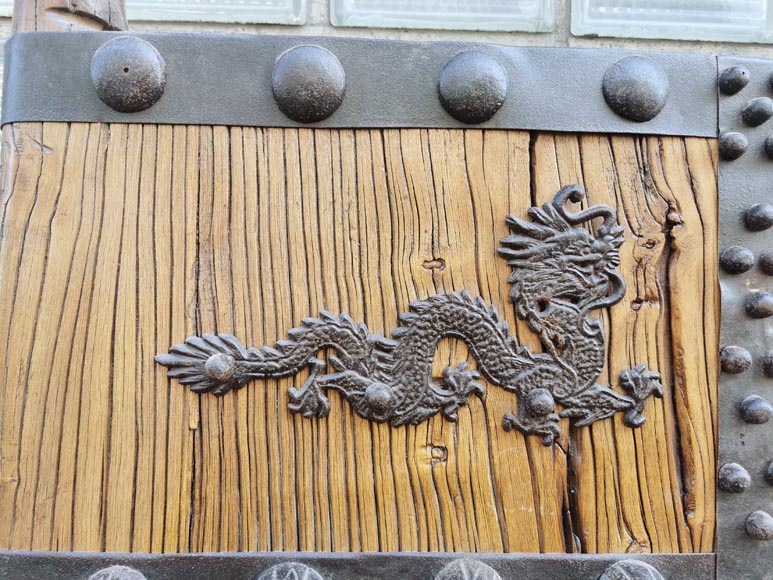 Double porte chinoise en chêne aux dragons, vers 1950-2