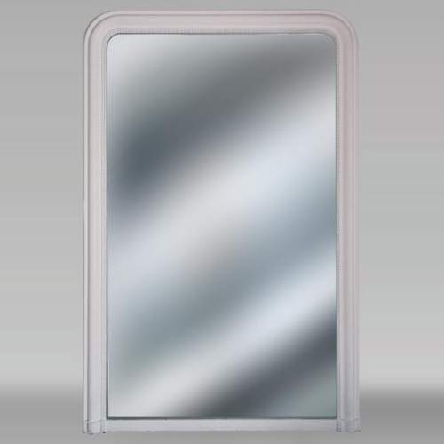 Trumeau simple peint en blanc