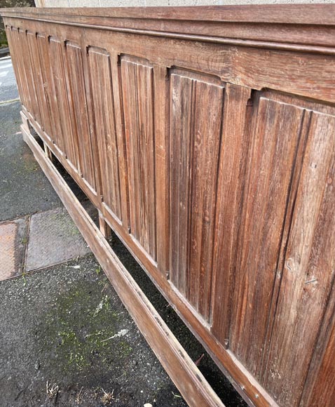 Ensemble de boiseries et sous bassement en chêne à décor plis de serviette-1