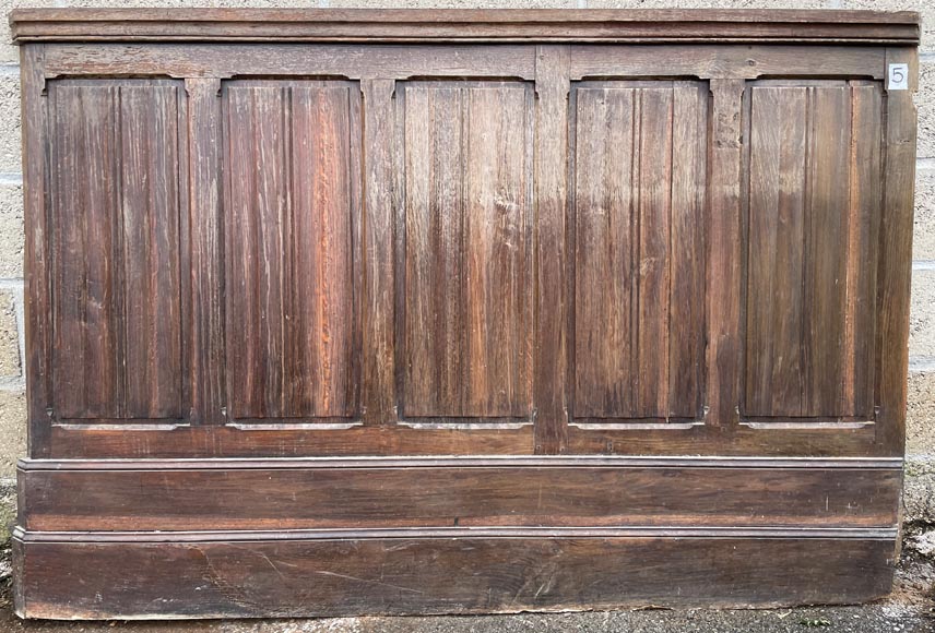 Ensemble de boiseries et sous bassement en chêne à décor plis de serviette-4