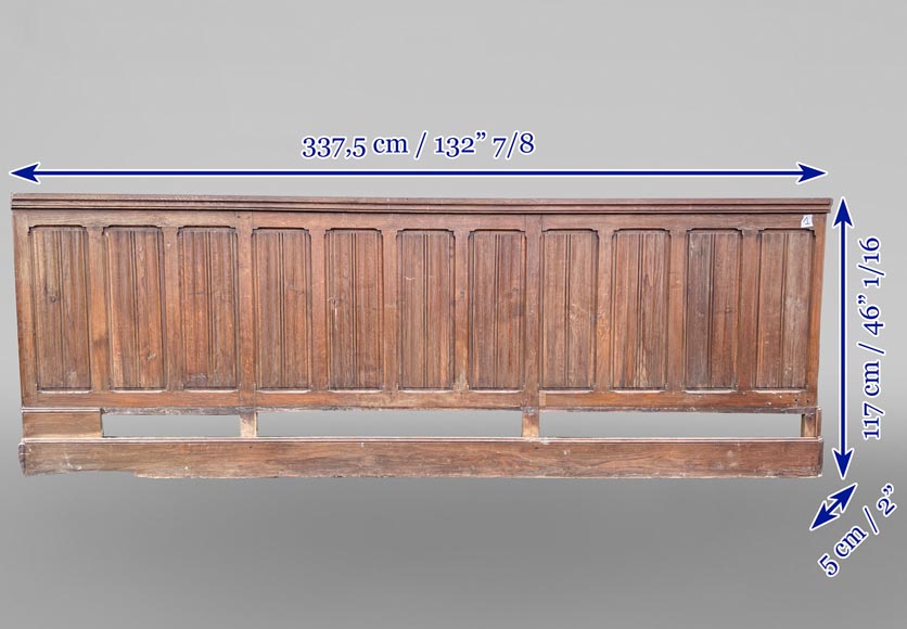 Ensemble de boiseries et sous bassement en chêne à décor plis de serviette-14