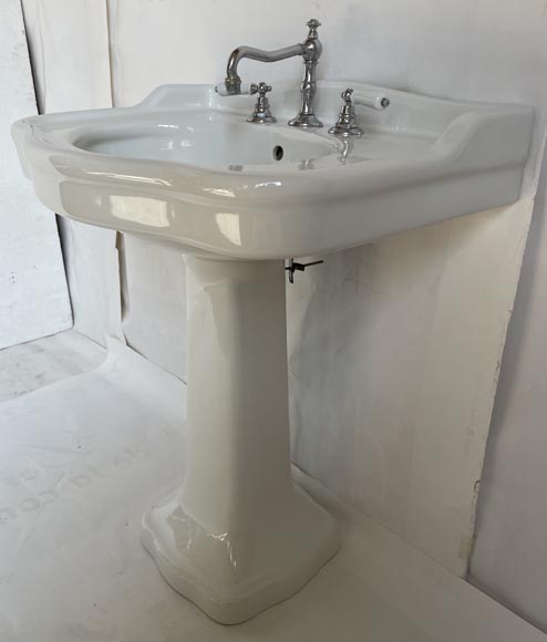 Lavabo en faïence sur pied, fin du XXe siècle-3