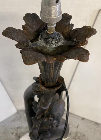 Lampadaire en fonte de fer représentant une femme, fin du XIXe siècle-5