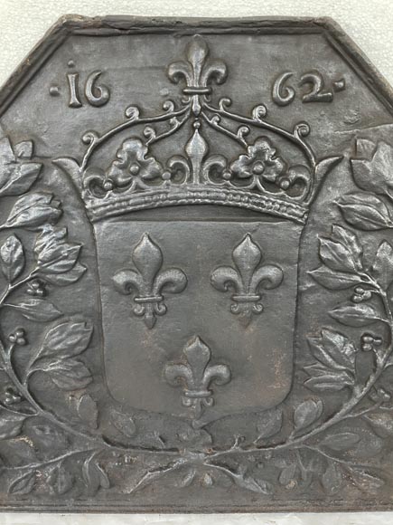 Plaque de cheminée moderne aux armes de France -1