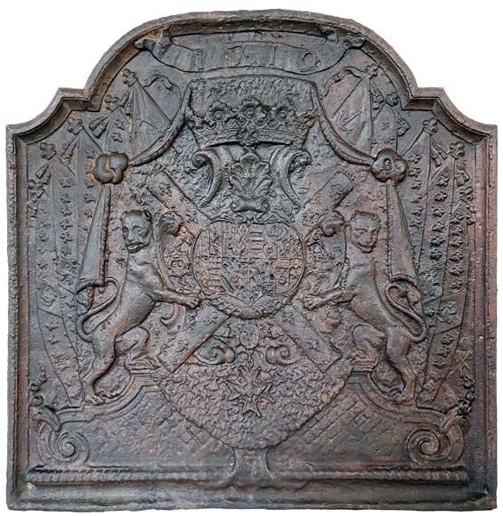 Plaque de cheminée en fonte de fer aux armoiries, XIXe siècle -0