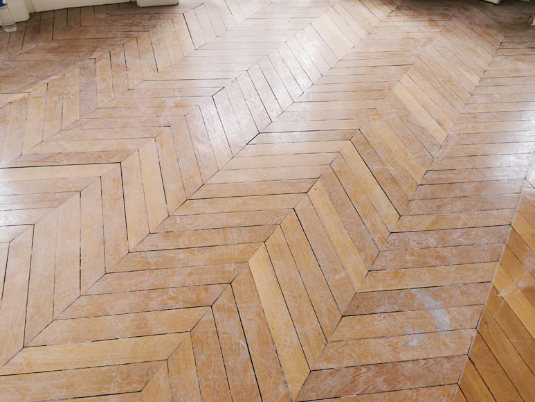 Lot de 17 m² de parquet ancien Point de Hongrie en chêne-1