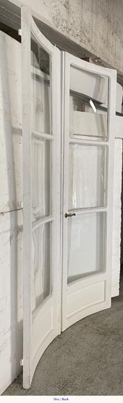 Double porte en bois peint galbée à carreaux-7
