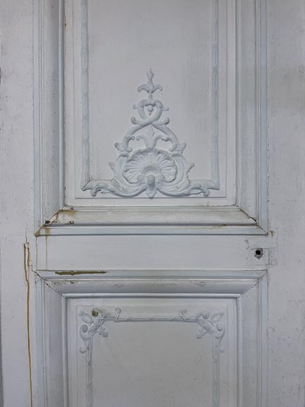 Lot d'une double porte et de deux portes anciennes de style Louis XV-7