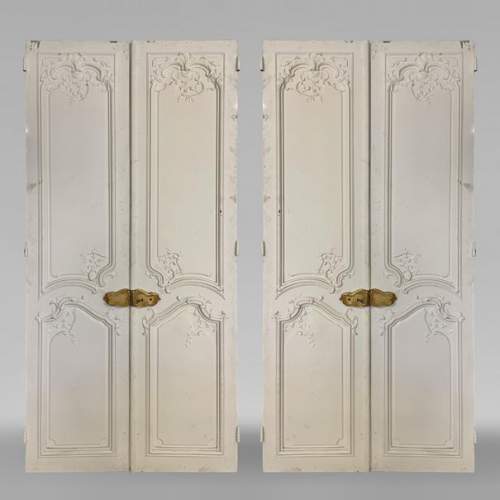 Paire de double porte de style Louis XV en bois peint