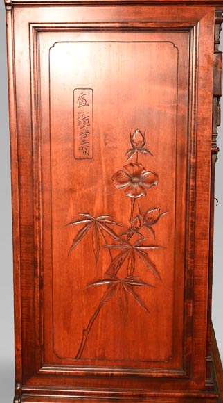 Gabriel VIARDOT, meuble d’appui japonisant au bouquet, 1888-9