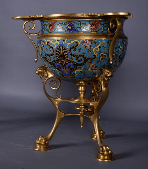 Louis - Constant SEVIN et Ferdinand BARBEDIENNE - Belle paire de vases d'ornement en bronze et émail cloisonné, vers 1862-6