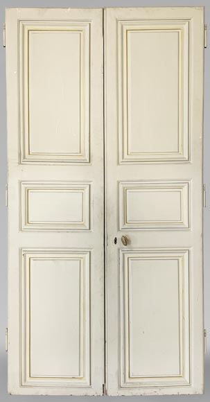 Lot de trois double portes en bois peint-15