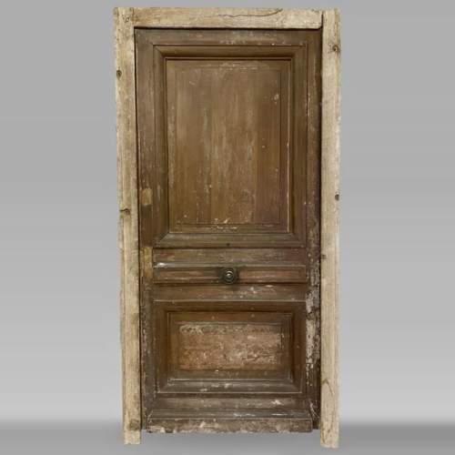 Porte ancienne en chêne avec encadrement