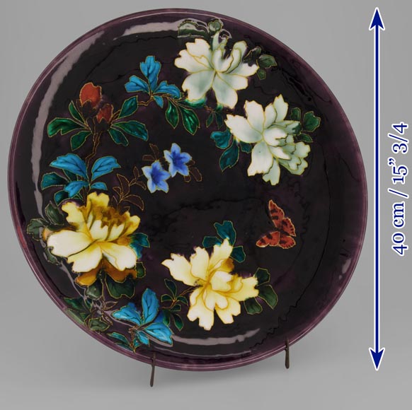 Théodore Deck - Plat d'ornement aux fleurs et au papillon sur fond aubergine-7
