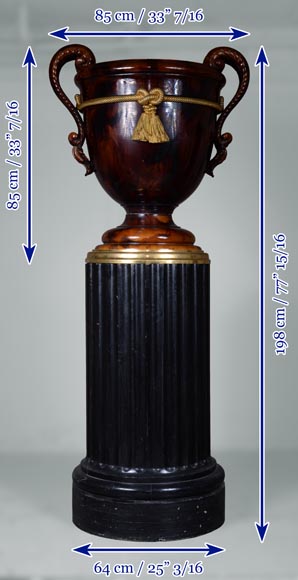 Vase monumental de style Napoléon III en céramique, en bronze et bois noirci-11