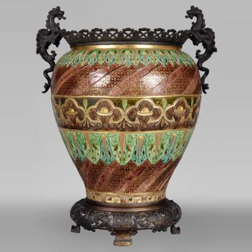 Grand vase chinoisant à monture en bronze au dragon