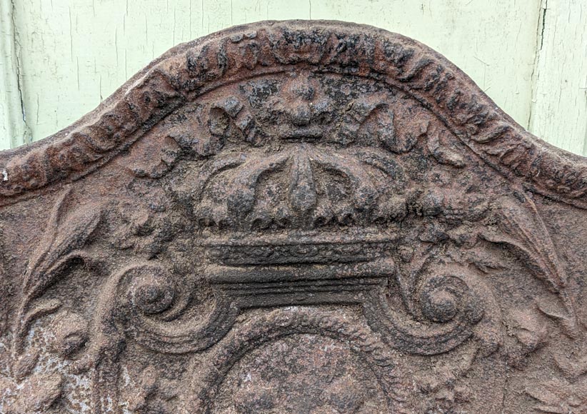 Très belle petite plaque aux armes de France d'époque Louis XV-1
