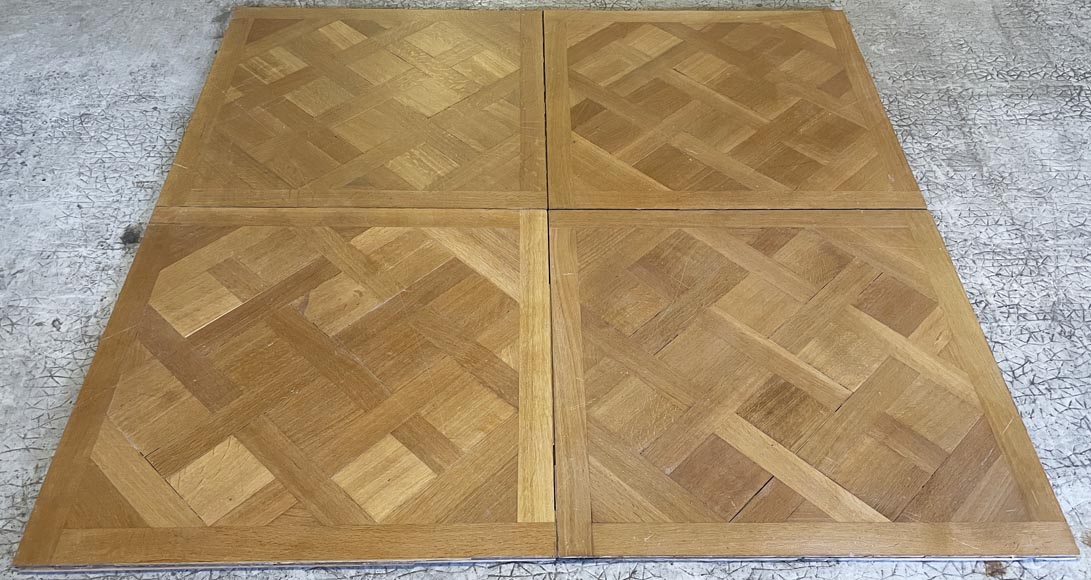 Lot d'environ 40 mètres carrés de parquet Versailles en chêne moderne-2