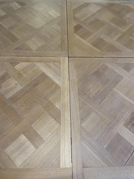 Lot d'environ 40 mètres carrés de parquet Versailles en chêne moderne-3